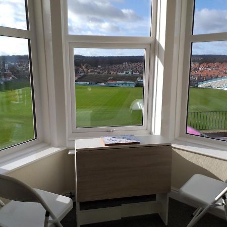 Appartement Cricket Stadium View à Scarborough Extérieur photo